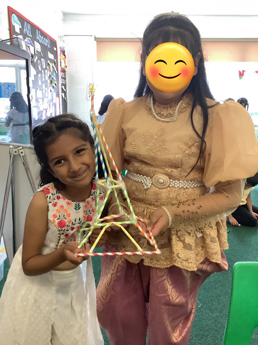 st_cadoc's tweet photo. Here are our finished models! #EiffelTower #France #DT #InternationalDay @CSCJES @csc_stem https://t.co/ROxwuIEIj8