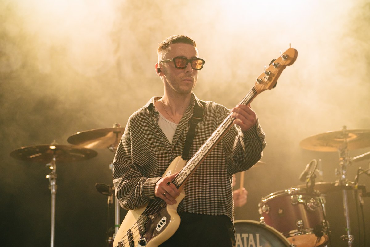Rock Sound tweet media