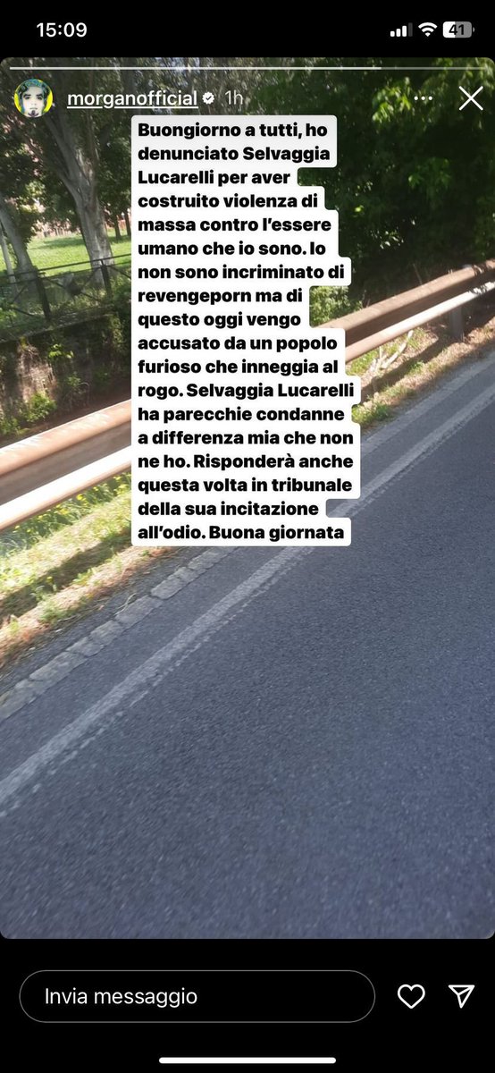Delle idiozie su di me non mi preoccupo, mi preoccupo del fatto che quella sullo sfondo sia la via in cui abita Angelica, a 200 mt da casa sua.