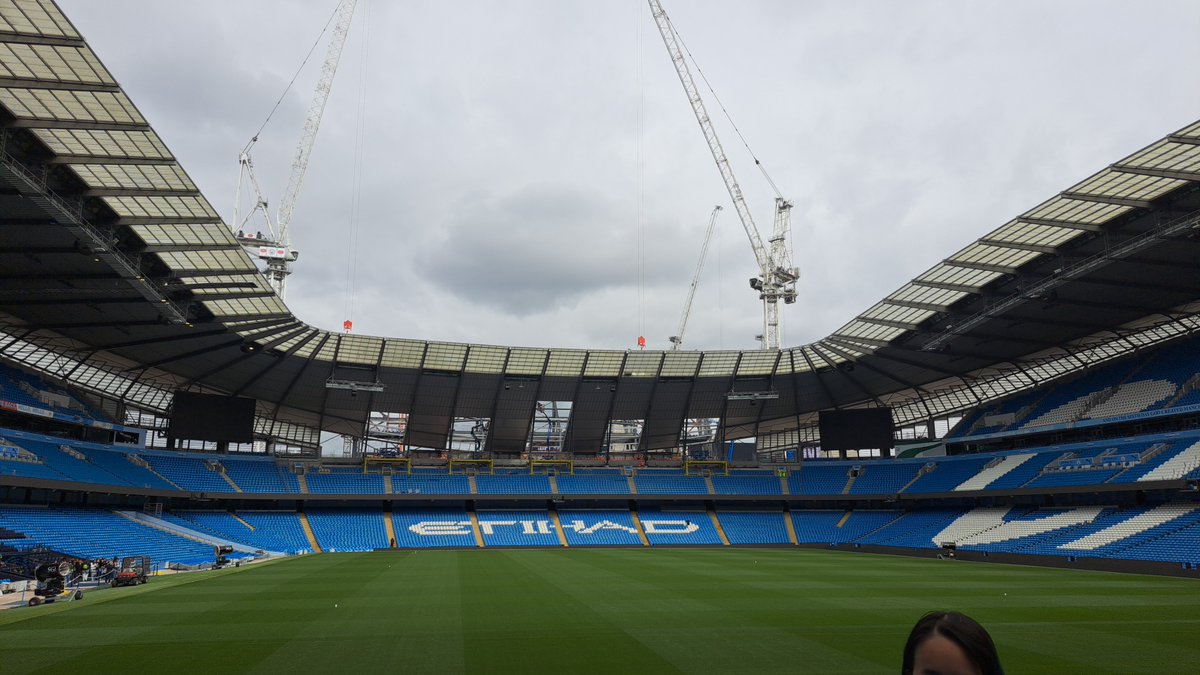 meade_hill's tweet photo. City Links Stadium Tour. Thank you Paco for rewarding the pupils for achieving their City Links certificate @ManCity #oneclubforall https://t.co/3xVwQ9xd7U