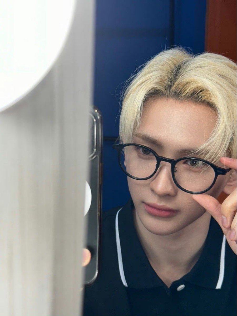 TPESTiE's tweet photo. [SNS] 240712 TEMPEST WEIBO UPDATE

😎🖤💛 ​​
____________________
#PESTiE
#TEMPEST #템페스트
#LEW #루 #의웅 https://t.co/8CyrGkDUjX