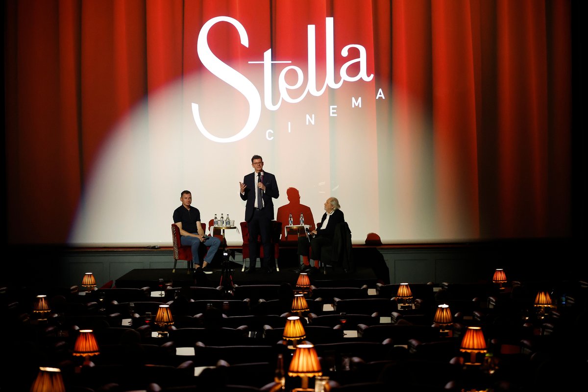 BritEmbDublin's tweet image. 2 weeks to go to @Paris2024 @Olympics!🥇🏃♂️🍿
Thanks to our guests for attending our 'Chariots of Fire' Screening and discussion with @PJohnstonFCDO, @DPuttnam, and @DavidGillick.
Photos from the event at the following link: flic.kr/s/aHBqjBzjSS
#Olympics2024 #TeamIreland