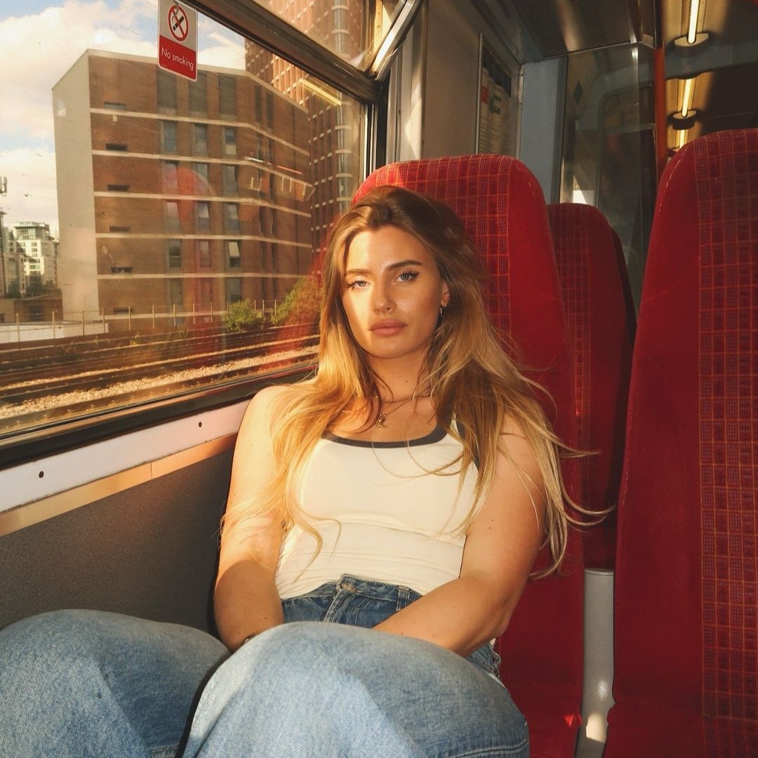 BIMM_Institute's tweet photo. We are so proud of our wonderful BIMM London graduate, Bellah Mae, who's playing at BST Hyde Park 2024! 🤯
 
She'll be playing this weekend alongside Stray Kids, Maisie Peters and more 🌟 https://t.co/JL7zdOLMDw