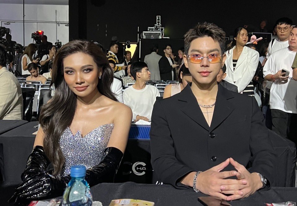 Oneconnection31's tweet photo. #ไบร์ทนรภัทร และ #แก้มวิชญาณี ร่วมเป็นหนึ่งในคณะกรรมการ การประกวด #MissUniverseThailand2024 รอบ Preliminary วันนี้ค่ะ

#Oneconnection 
#ช่องวัน31 https://t.co/x1fdp0e9hM