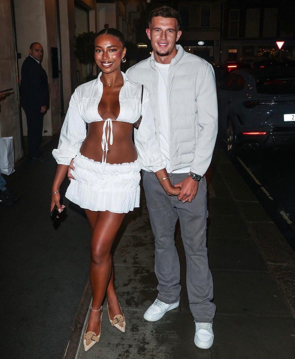 sanaravishing's tweet photo. Uma’s first post on Instagram since being back in the UK! “Thank you all for the support and lovely messages, lots of love to absolutely everyone❤️” really do miss her in the villa😭

#LoveIsland https://t.co/Cx8xIK5H4S