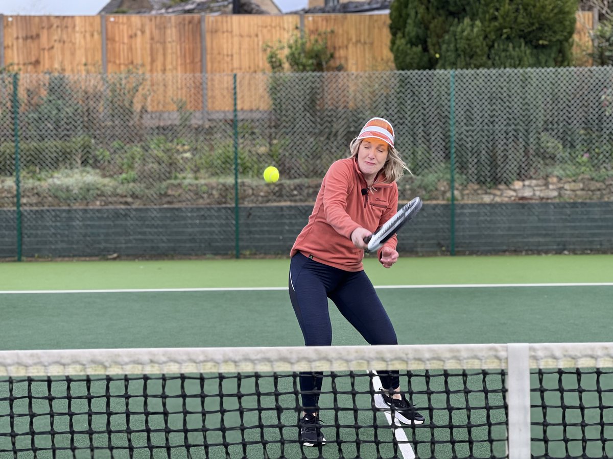 BBC Bargain Hunt tweet media