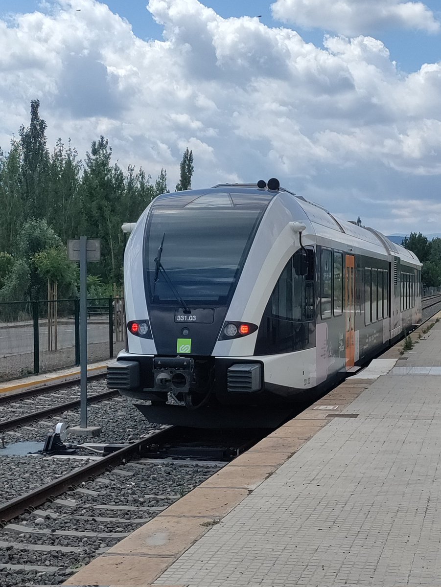 jcelias88's tweet photo. Visita al #trendelsllacs de @FGC 
#pallars #fgc #turistren https://t.co/VCtp9R3dsY