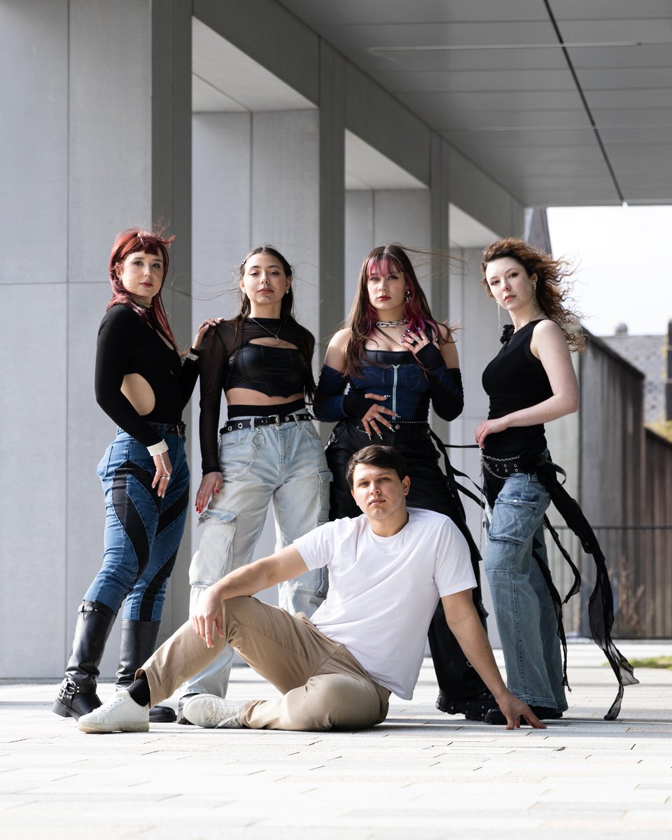 4heist4's tweet photo. K-pop, but now in Ireland 📷
Some things remains be the same and i love it📷
AESPA ‘Drama’ dance cover by is available on YouTube 📷

https://t.co/zHkaq6hrO6

#kpop #kpopdance #kpopedit #kpopinpublic #kpopireland #dancecover #coverdance #aespa #aespadrama #drama #4heist https://t.co/Xc10cpYuQD