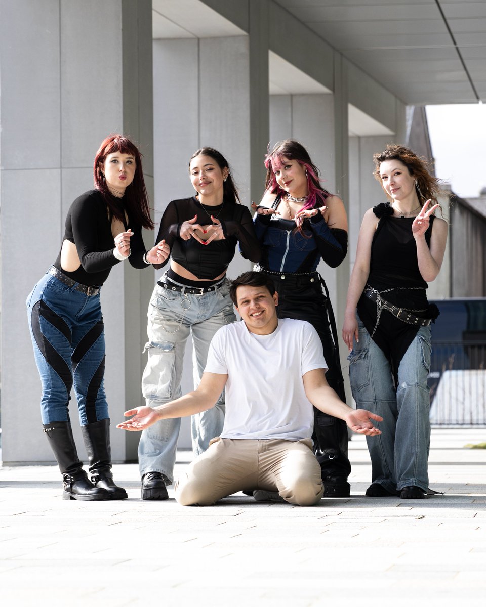 4heist4's tweet photo. K-pop, but now in Ireland 📷
Some things remains be the same and i love it📷
AESPA ‘Drama’ dance cover by is available on YouTube 📷

https://t.co/zHkaq6hrO6

#kpop #kpopdance #kpopedit #kpopinpublic #kpopireland #dancecover #coverdance #aespa #aespadrama #drama #4heist https://t.co/Xc10cpYuQD
