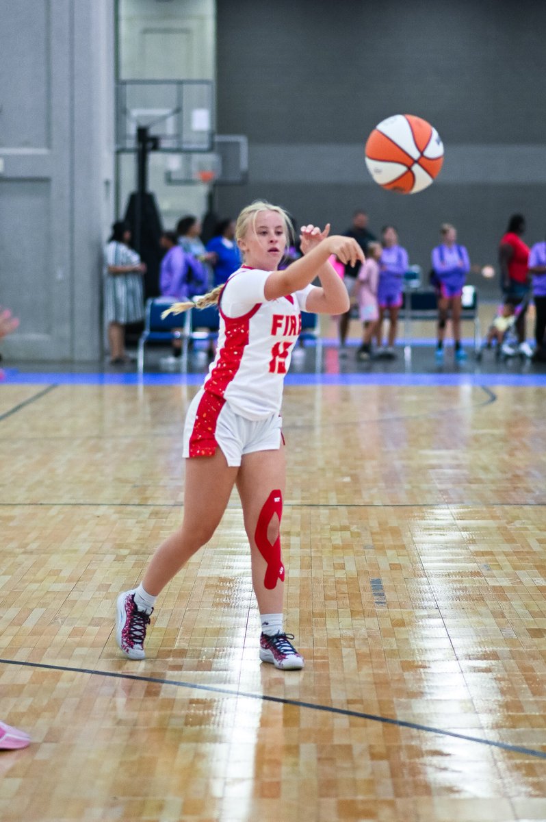 OhioFireBball's tweet image. #Run4Roses🌹 | #BeTheSpark🔥