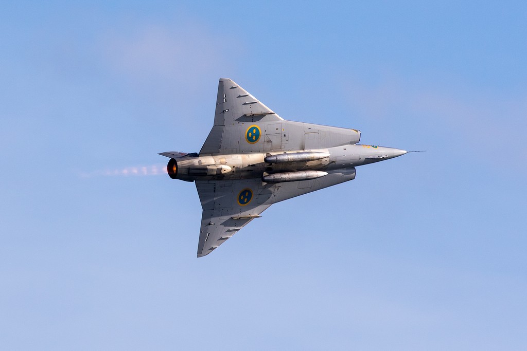 BmthAirFest's tweet photo. Double trouble in the sky! ๐ธ๐ชโ๏ธ The iconic @swafhf Saab Draken returns to rock Bournemouth, and it's bringing a friend -the stunning Saab Viggen!๐ฅWitness history in the making with these Swedish jets on Thur & Fri #BmthAirFest
Supported by @Aerobytes
https://t.co/gHg8eknrrO https://t.co/Rnr1WdyOF9