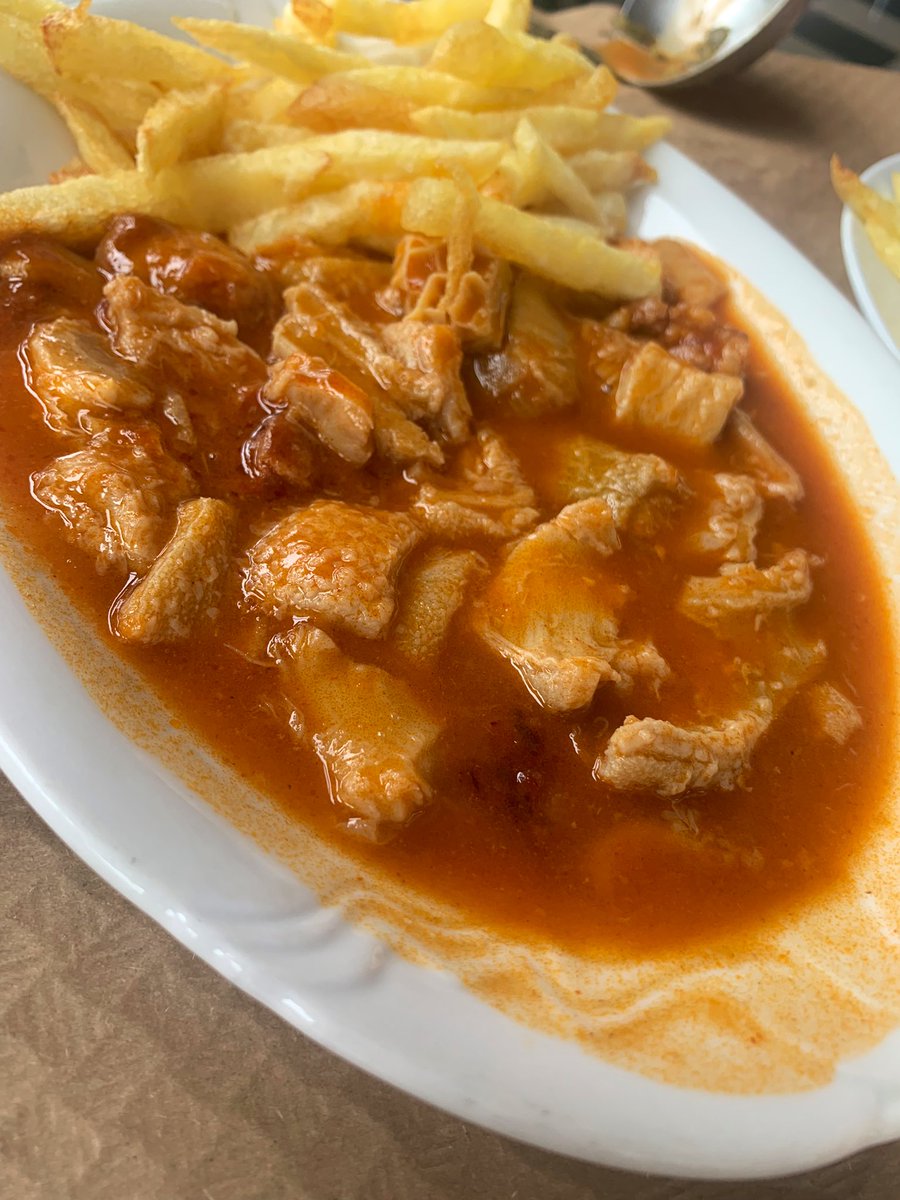 alpersant's tweet photo. No podía pasar por tierras cántabras y no comer un buen cocido montañés. Los callos han sido un buen acompañamiento. https://t.co/gO1KyyFJX4