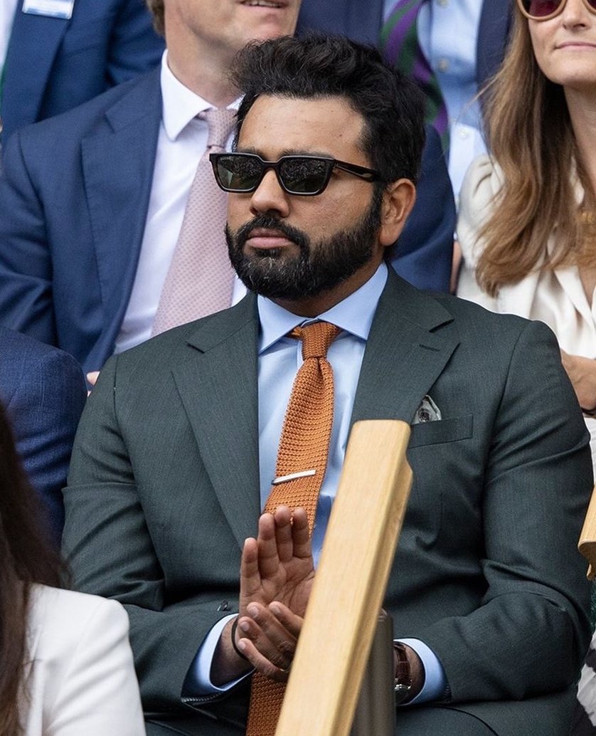 SPORTYVISHAL's tweet photo. THE GOAT 🐐 AT WIMBLEDON. 

THE CLASS OF @ImRo45 🇮🇳😎. https://t.co/vPZXjt0C5T