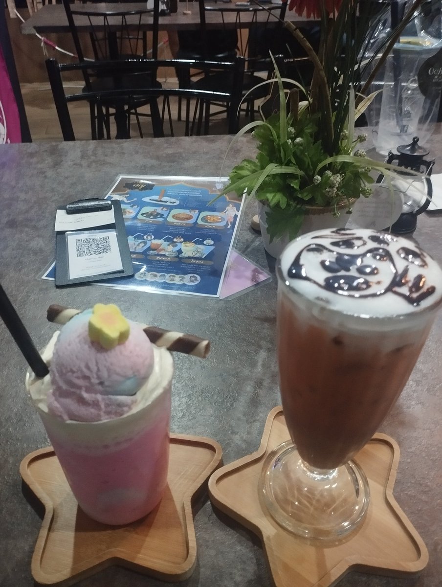 Day 2 : ก็ยังไม่โดน "ภัยทางน้ำ" เหมือนเดิม (แต่จริงๆแค่ฝนก็พอแล้วนะ 🥸💀)

#บุษบาเสี่ยงตรีน