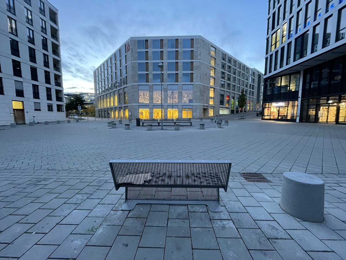 "Größte Grünflächen"
"Geringste Flächenversiegelung"
"Budget für Stadtgrün von 11,8 Mio EUR"
😂🤪
<a href="/stuttgart_stadt/">Stadt Stuttgart</a> Verwaltung am Limit