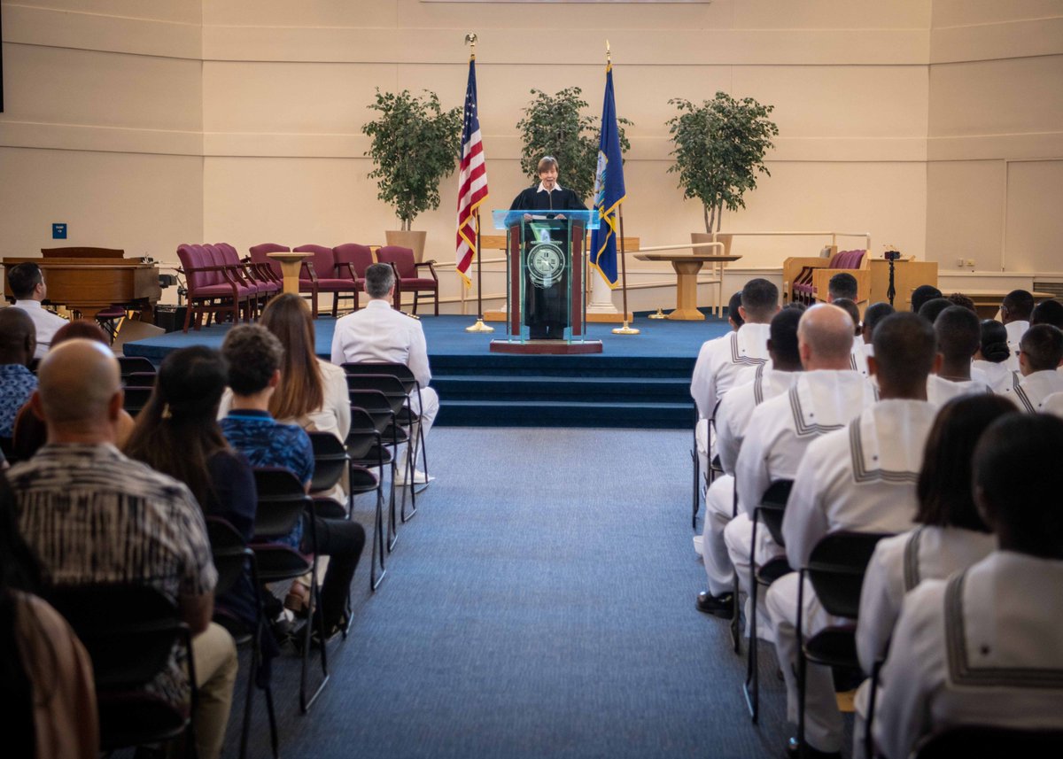 NavyRTC's tweet photo. Congratulations to the Recruits and Sailors who pledged the Naturalization Oath of Allegiance to the United States of America!

#RTC #bootcamp #naturalizationceremony https://t.co/Mtdh132k3c