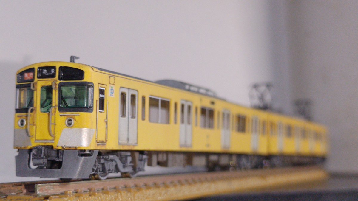1186Exp's tweet photo. ヨゴシ施工後車体に艶消しを掛けて乾燥後に組立…
色々苦心しましたがなんとか完成‼️
なかなかいい感じに仕上がりました。
これでJAMに展示できる👍
#終末トレインどこへいく
#終末トレイン
#アポジー号
#2463F https://t.co/R999YpOwx4