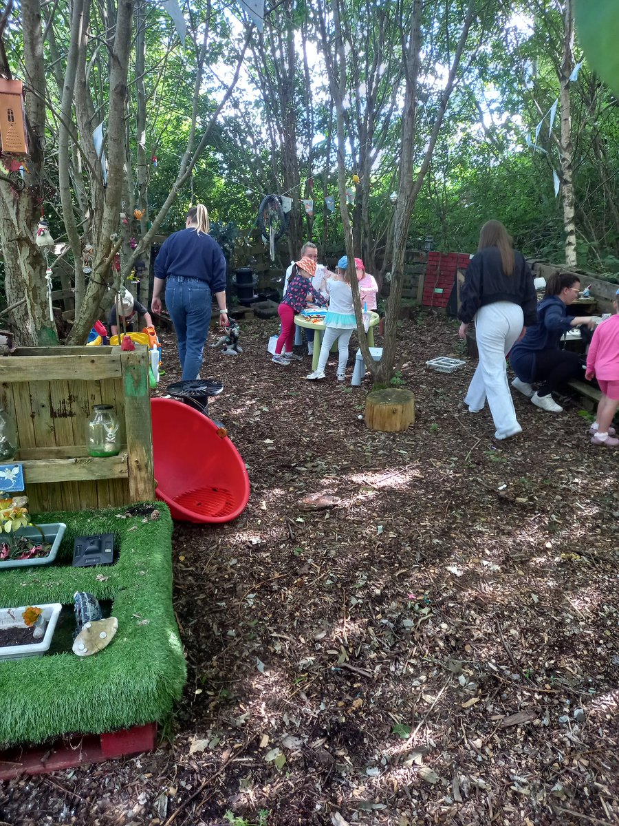 Visit from a local nursery school, kids love coming into the garden and always welcome 🧚‍♂️