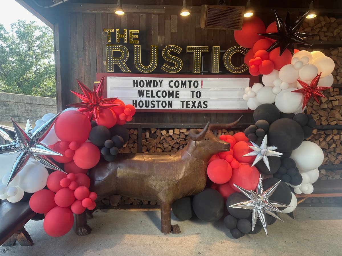 RMCHIN_INC's tweet image. Despite Hurricane Beryl, Roosevelt Moneyham, III, made it to Houston! CHIN was excited to attend COMTO&apos;s 2024 Conference. Thanks, COMTO, for adapting and fostering meaningful dialogue and collaboration! #COMTO #CHIN