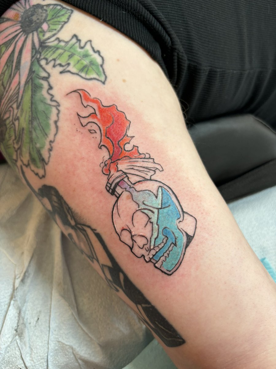 CortanaV's tweet image. Tattoo!! Skulls! Bats! 

Art and ink by @FirestarterInk