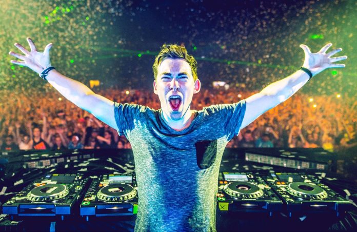 Hardwell is set to play a throwback EDM set at Tomorrowland! Don't miss this nostalgic performance. 

Read more: bit.ly/4eRSeCW

#Hardwell #Tomorrowland #ThrowbackEDM #EDM #MusicFestival