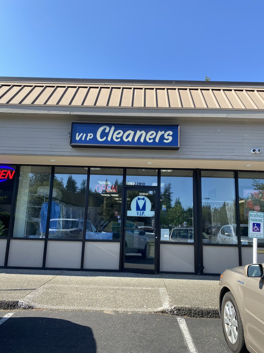 Dizgraceland's tweet image. Check out Dizgraceland H.’s review of Vip Cleaners on @yelp yelp.com/biz/vip-cleane…  How not to run a small business: VIP Cleaners Edmonds Washington #poorcustomerservice #drycleaner