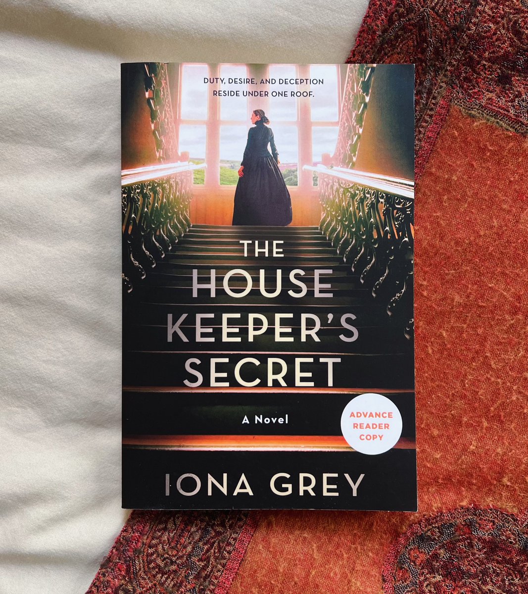 THE HOUSEKEEPER'S SECRET is a sweeping romance set in a crumbling mansion at the turn of the 20th century, where as the days darken, the secrets within grow harder to keep. Out 8/13, preorder today! read.macmillan.com/lp/the-houseke…