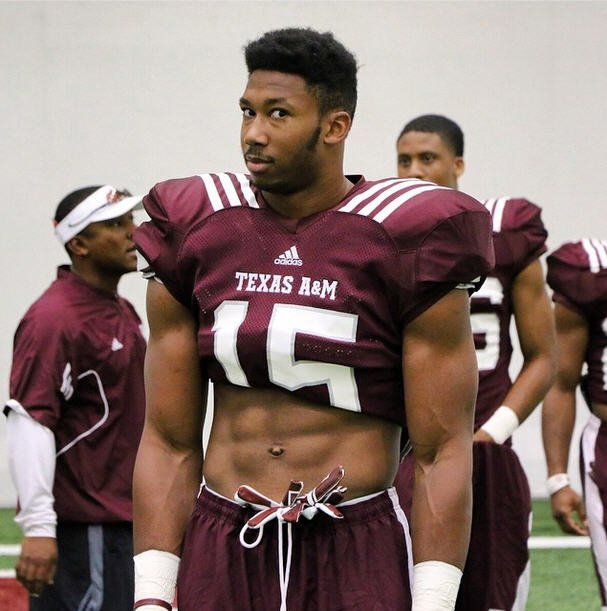 Sidelines - Texas A&M tweet media