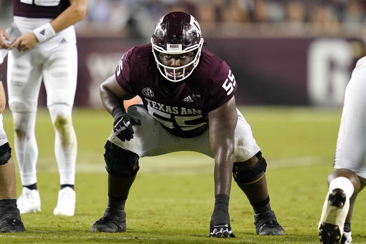 Sidelines - Texas A&M tweet media