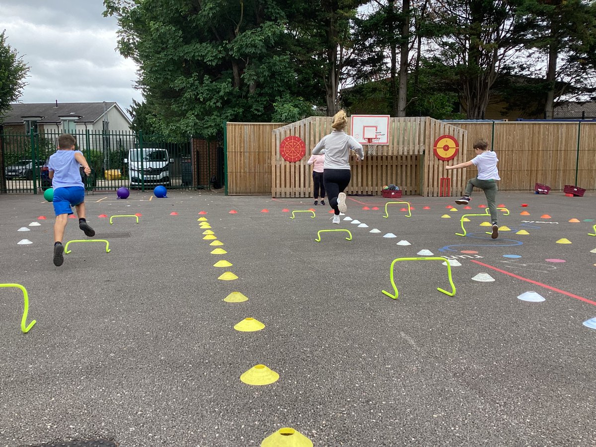 Melbury College tweet media