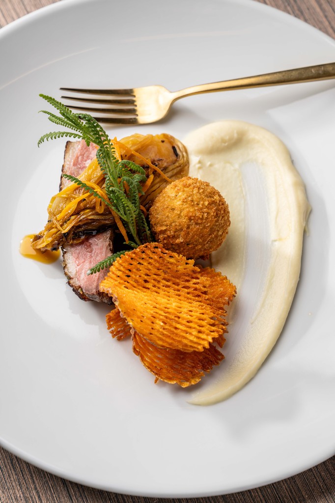 DesignCuisine's tweet photo. Drizzling deliciousness on to our seared duck breast to create pure perfection.
.
.
.
#DesignCuisineEvents #DC #WashingtonDC #dcweddingplanners #dcweddings #dcbrides #dcfoodie #dcviews #dcnights #dcmoments https://t.co/cinbZKXQIm