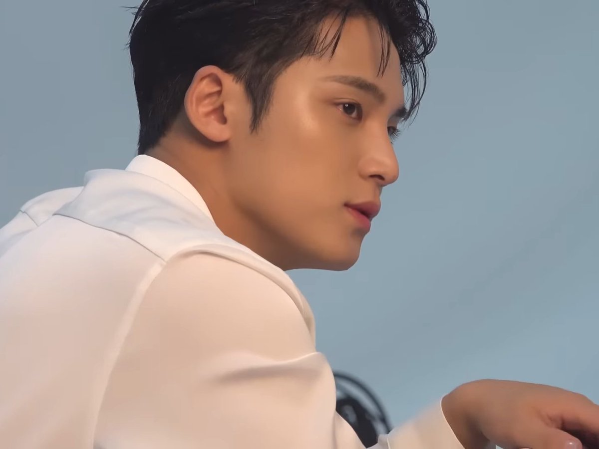 mingyu pics tweet media