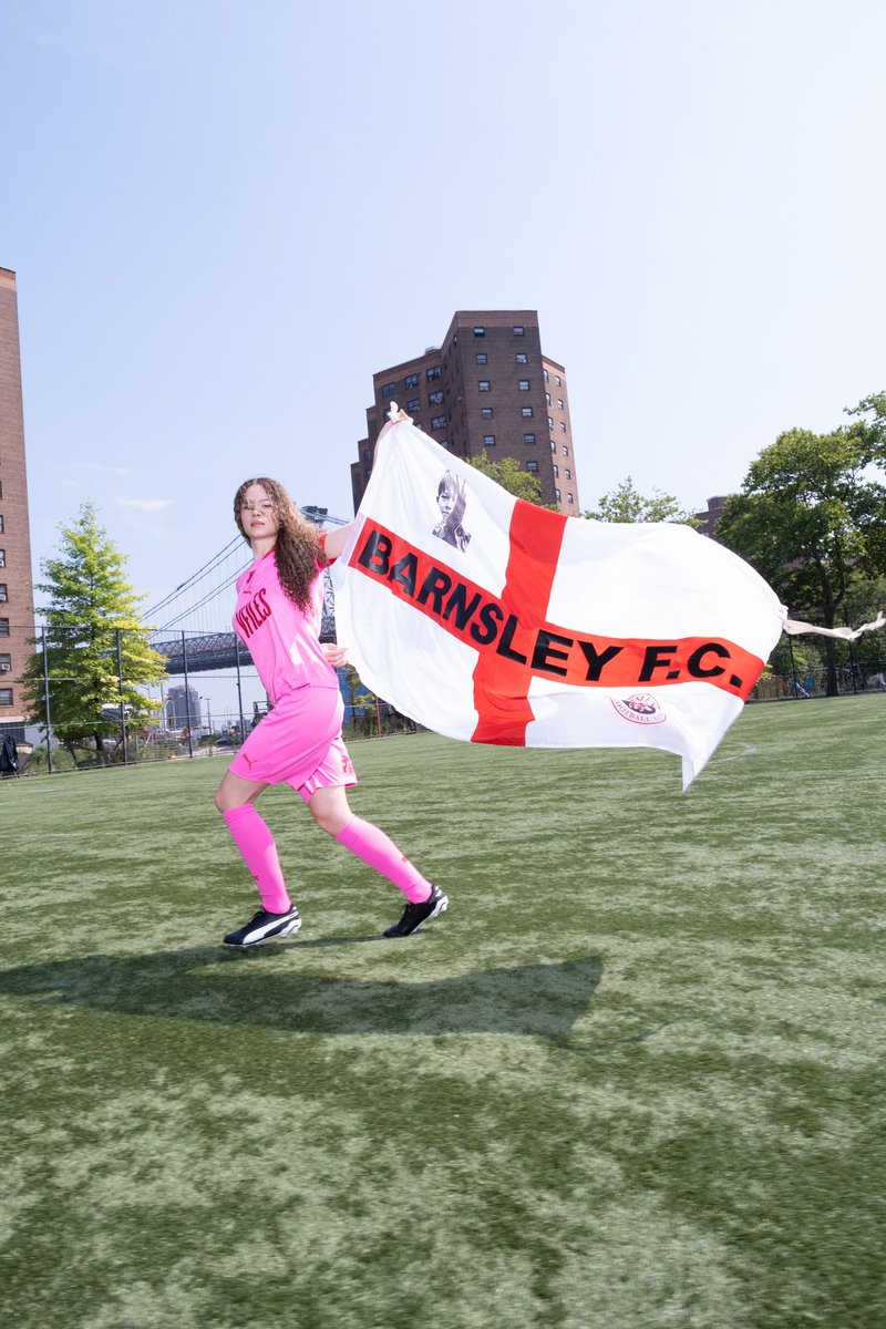 BarnsleyFC's tweet photo. Meanwhile, in NYC... https://t.co/8Ckt7AExpU