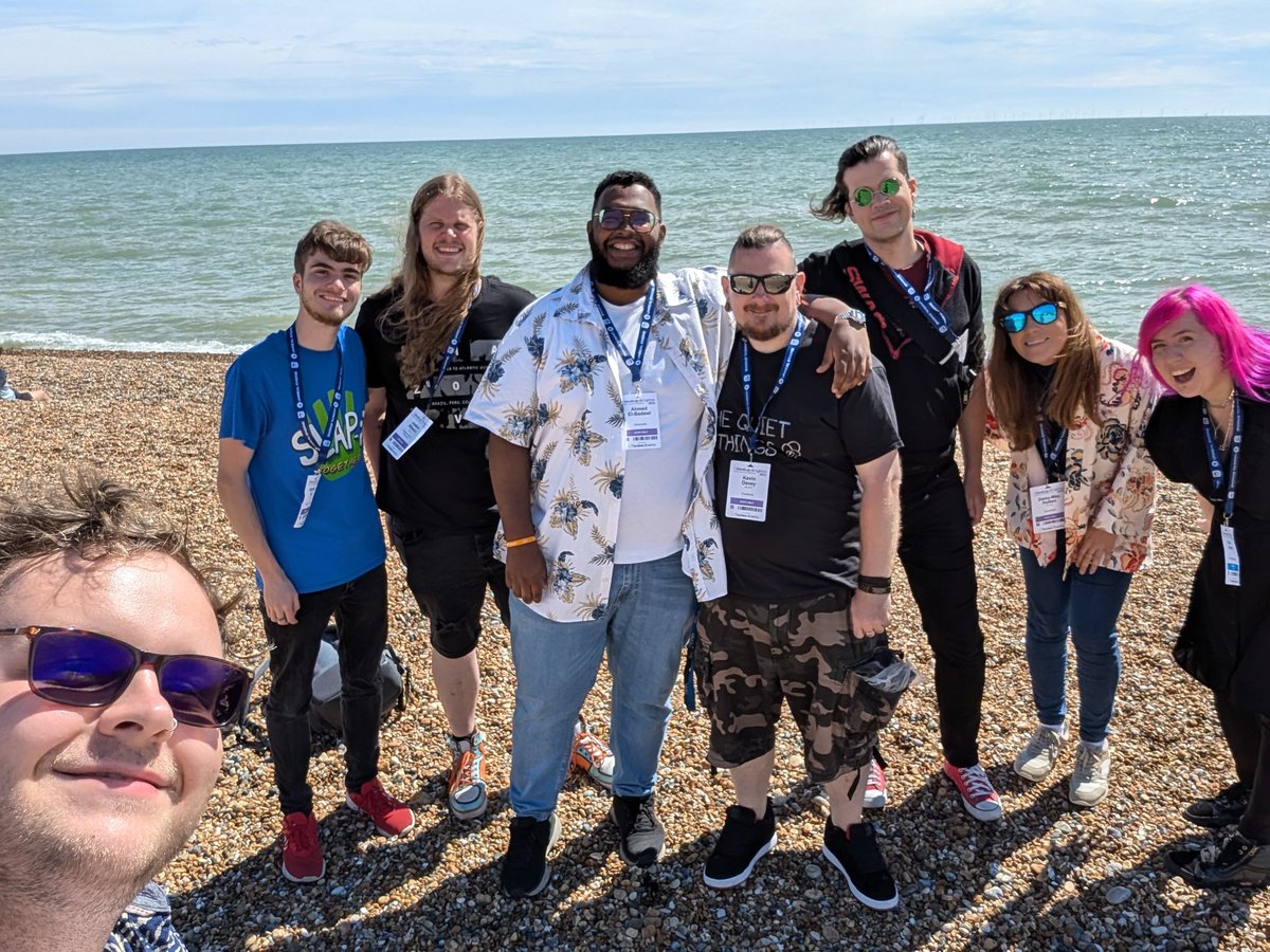 Alyx_Jones's tweet photo. Had the most beautiful live, laugh, develop conf in the end after all 🌞

Thank you to Kev and Daisy for wiping seagull poop out of my hair while I squatted on the pavement. The glamorous Brighton experience ✌️

To everyone I did or didn't speak to, much love, until next year 💖 https://t.co/MY933iq61h