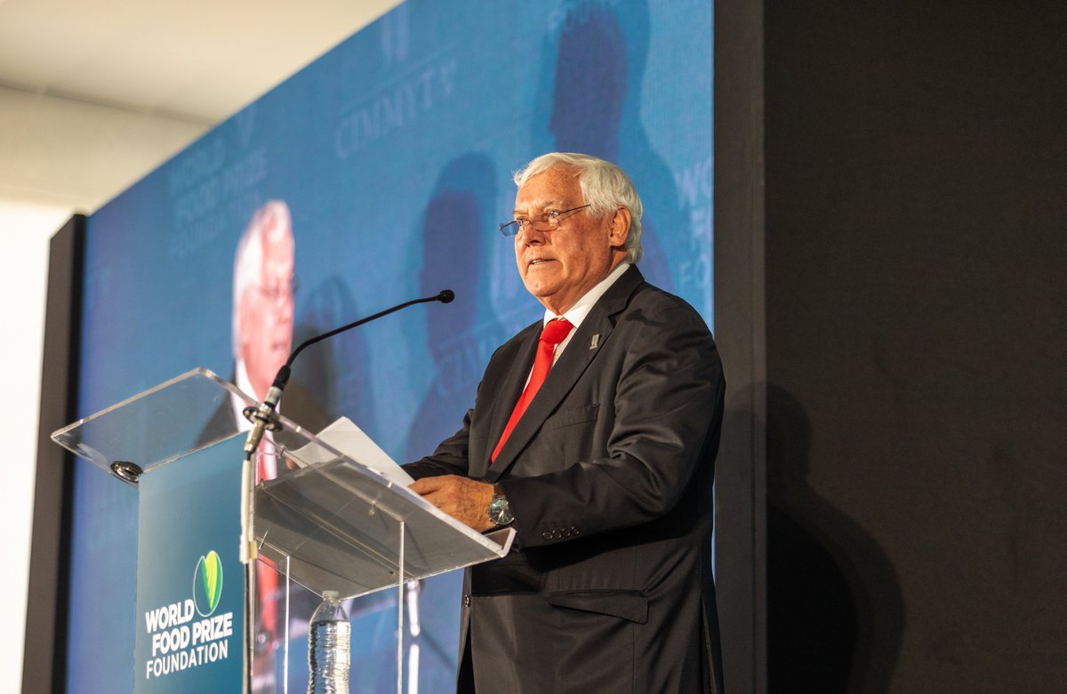 bramaccimmyt's tweet photo. .@vmva1950, Secretary of Agriculture &amp; Rural Development, Mexico, @Agricultura_mex, gave testimony at #DialogueNext Mexico, to our joint achievement “we have dignified agriculture as a pillar for the country’s development". https://t.co/sZuS01y7kt