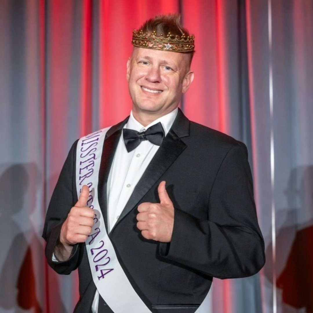 Mensa2024AG's tweet photo. 🔥 #MensaAG Kansas City lit up as Mensans competed for #MissterMensa2024. 🎉 Congrats to Charles Davis from Baton Rouge Mensa for winning! 🙏 everyone who donated/voted, raising nearly $25K for @MensaFoundation. Couldn't attend? Donate via Give Lively!https://t.co/qN9569Eqoq https://t.co/0ouPPCfdrl