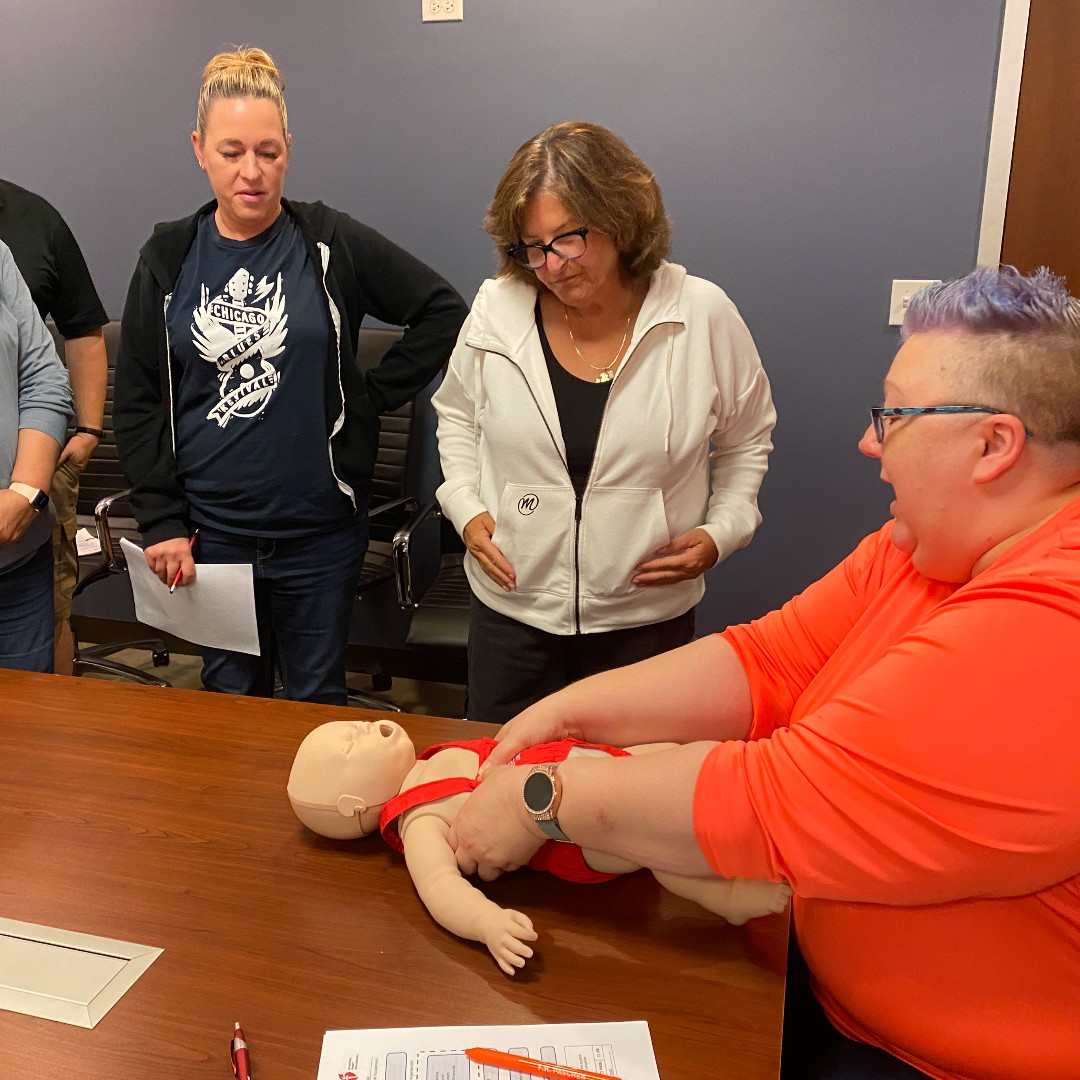 MidwestPromoGrp's tweet photo. Guess which team earned their CPR certification 🏅🏥

A special thank you to Jeff Duhoski and James Gutierrez of the Tri-State Fire Protection Unit for stopping by our offices and teaching us the ropes on how to saves lives!

We saved plenty of plastic mannequins that day 💪 https://t.co/MlW5Exupv0