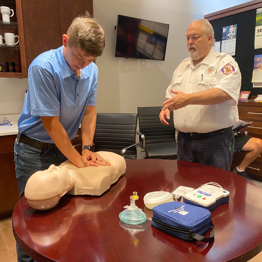 MidwestPromoGrp's tweet photo. Guess which team earned their CPR certification 🏅🏥

A special thank you to Jeff Duhoski and James Gutierrez of the Tri-State Fire Protection Unit for stopping by our offices and teaching us the ropes on how to saves lives!

We saved plenty of plastic mannequins that day 💪 https://t.co/MlW5Exupv0