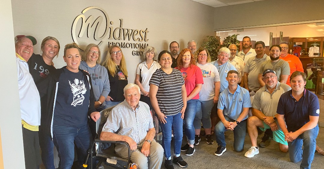 MidwestPromoGrp's tweet photo. Guess which team earned their CPR certification 🏅🏥

A special thank you to Jeff Duhoski and James Gutierrez of the Tri-State Fire Protection Unit for stopping by our offices and teaching us the ropes on how to saves lives!

We saved plenty of plastic mannequins that day 💪 https://t.co/MlW5Exupv0