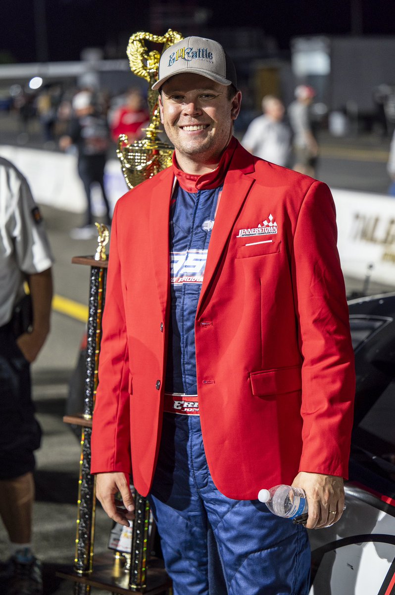 Erik Jones tweet media