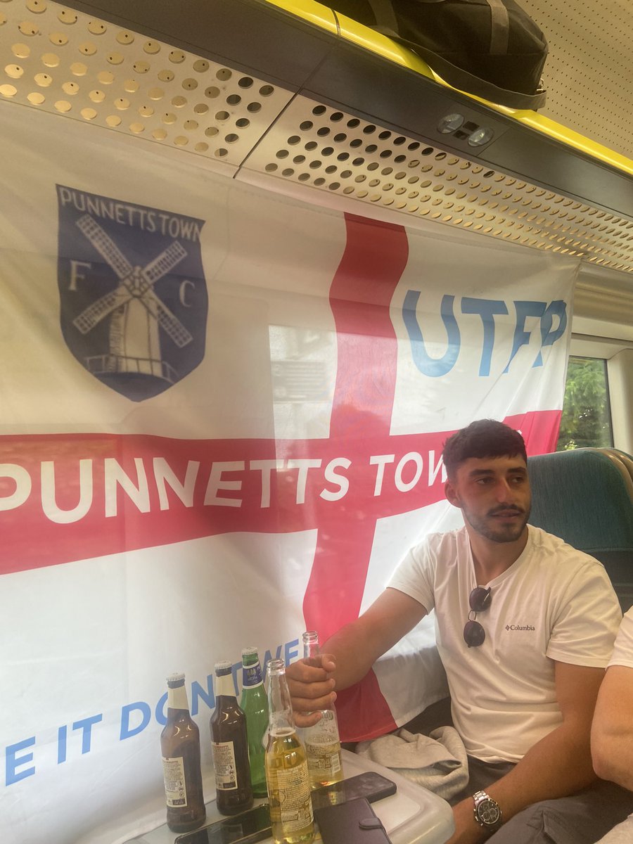 T_Jarvis8's tweet photo. @PunnettsFC Bournemouth away https://t.co/ACBm1IO2ez
