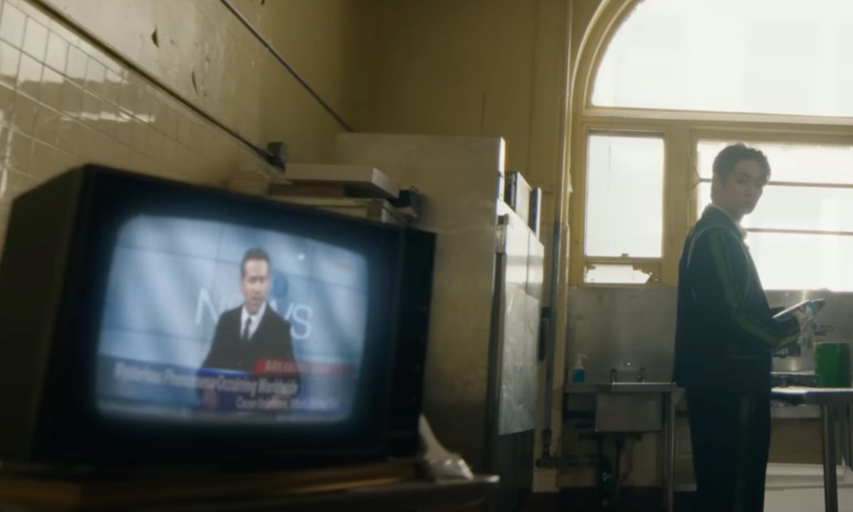 BookishT_S's tweet photo. Ryan Reynolds as the news anchor in Chk Chk Boom??? 😳 #StrayKids #StrayKidsComeback #ATE #ChkChkBoom https://t.co/gduLMcbJSf