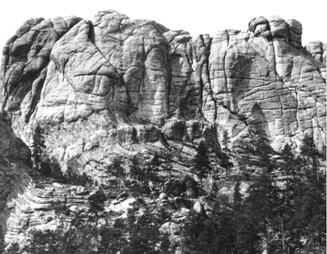 SeedPhoto's tweet photo. A picture of Mount Rushmore before it became the iconic carving took place. 🏞️ From 1927 to 1941, sculptors chiseled the Mount Rushmore National Memorial into a granite cliff in South Dakota's Black Hills region near Keystone. 🛠️📸

#InterestingFacts #SeedPhoto #NFT #Photography #NFTCommunity