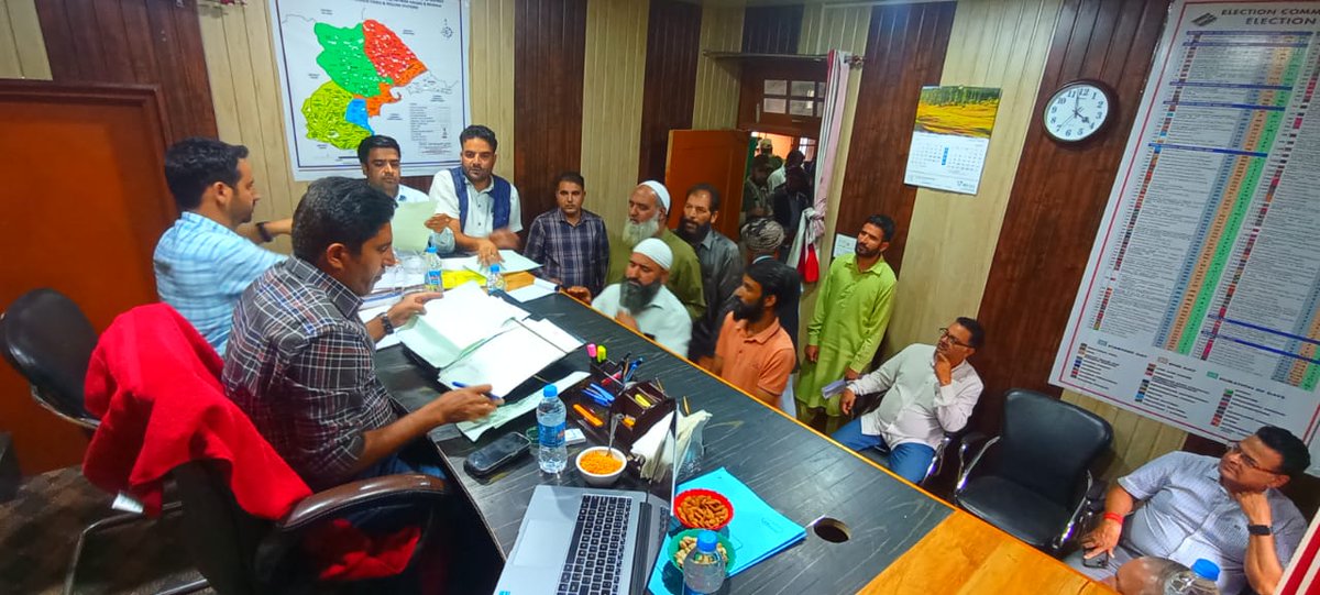 dcramban's tweet photo. DC Ramban  holds a public darbar at Banihal, addressing grievances on the spot, sets targets for completing Jal Jeevan Mission water supply schemes &amp; ensuring reliable power supply. #Infrastructure 
#CommunityService
@dip @BaseerUlHaqIAS @Rameshkumarias @OfficeOfLGJandK @PMOIndia https://t.co/E0JhqjgN5R