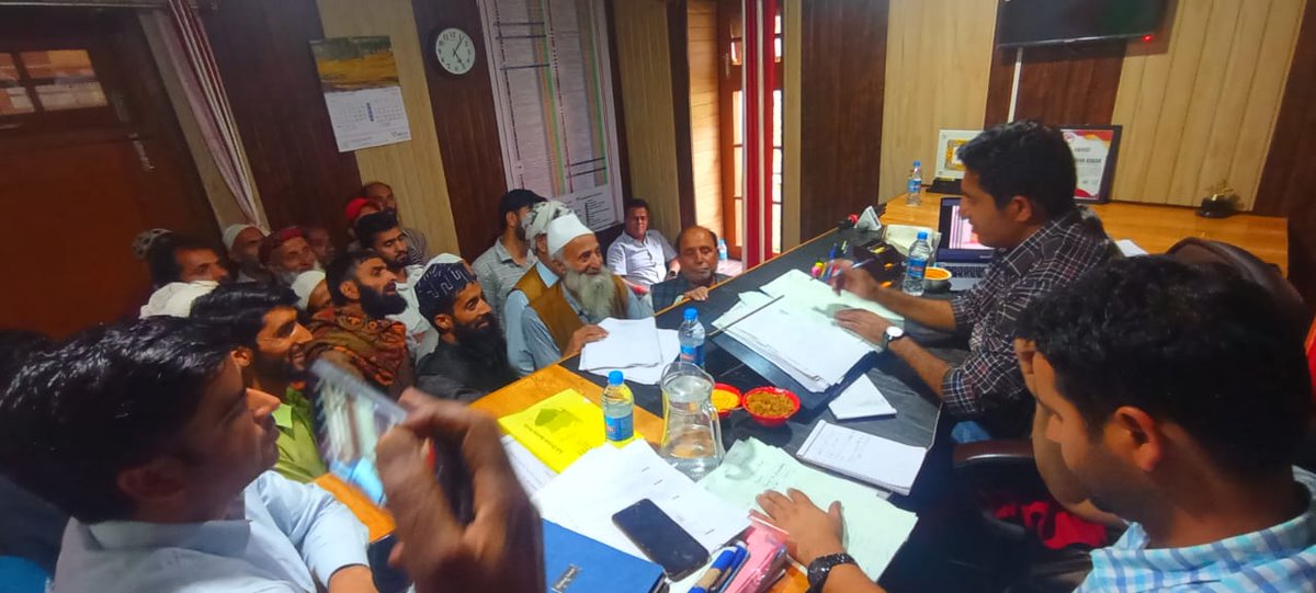 dcramban's tweet photo. DC Ramban  holds a public darbar at Banihal, addressing grievances on the spot, sets targets for completing Jal Jeevan Mission water supply schemes &amp; ensuring reliable power supply. #Infrastructure 
#CommunityService
@dip @BaseerUlHaqIAS @Rameshkumarias @OfficeOfLGJandK @PMOIndia https://t.co/E0JhqjgN5R