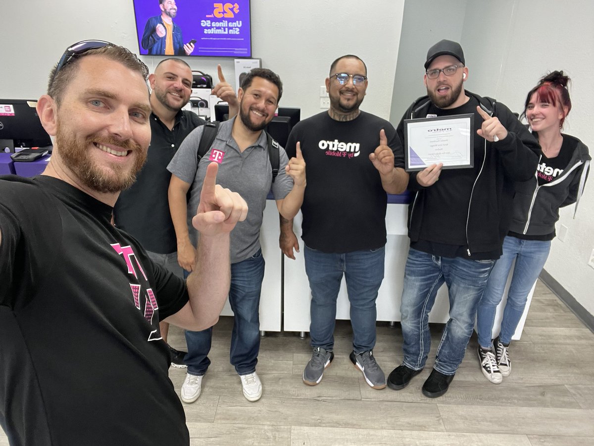 Jonathan Villegas Villalta (JV) (@fluncarrier) on Twitter photo Phone4all setting the standard in their stores! So proud of this team! #Leadership #Excellence <a href="/GHengtgen/">Greg Hengtgen</a> <a href="/TonyCBerger/">Tony Berger</a> <a href="/thayesnet/">Terry Hayes</a> <a href="/KenBittner/">Kenneth Bittner</a> Phone4all setting the standard in their stores! So proud of this team! #Leadership #Excellence <a href="/GHengtgen/">Greg Hengtgen</a> <a href="/TonyCBerger/">Tony Berger</a> <a href="/thayesnet/">Terry Hayes</a> <a href="/KenBittner/">Kenneth Bittner</a>