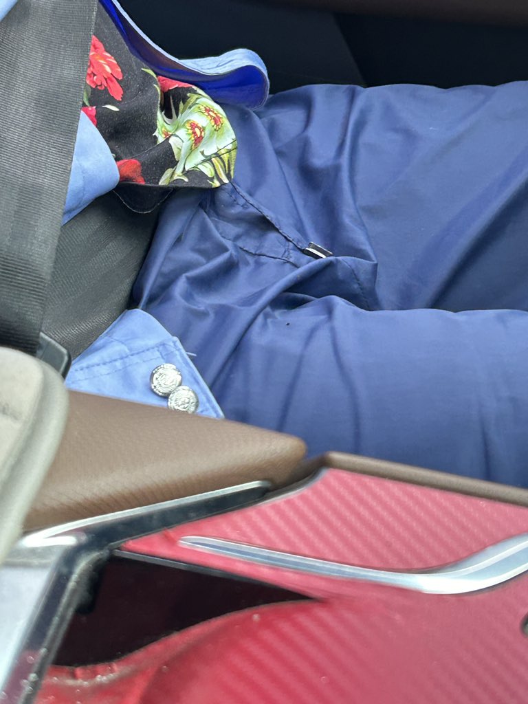h1894365's tweet photo. 帅大叔VS帅小哥，哪款是你的菜😋 https://t.co/69yB45CROL