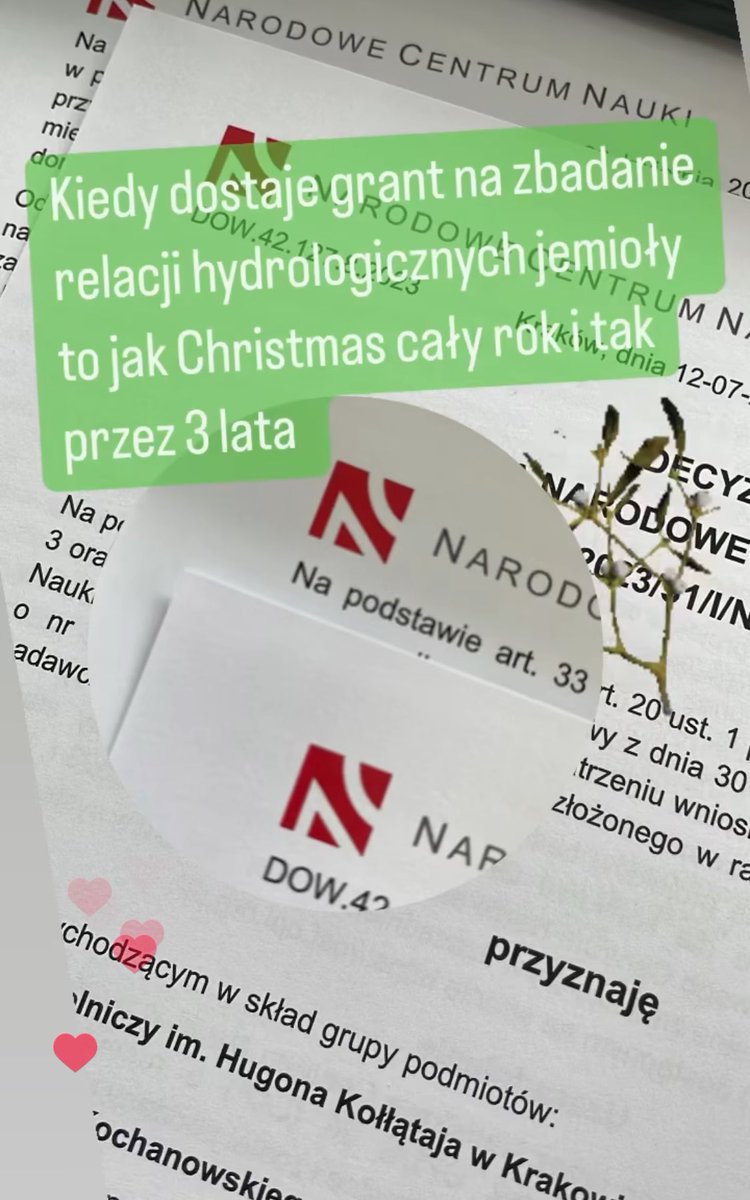 when you get a grant <a href="/NCN_PL/">Narodowe Centrum Nauki</a>  to study the hydrological properties of mistletoe, it's like Christmas all year round #ncntotlen #mistletoes #hydrology
