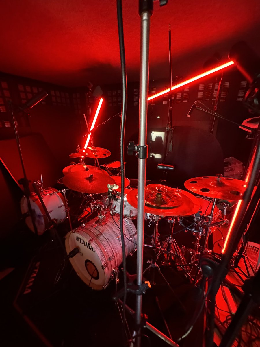 panosdrums's tweet photo. Studio time ! #DRUMs https://t.co/C92tBy3XB0