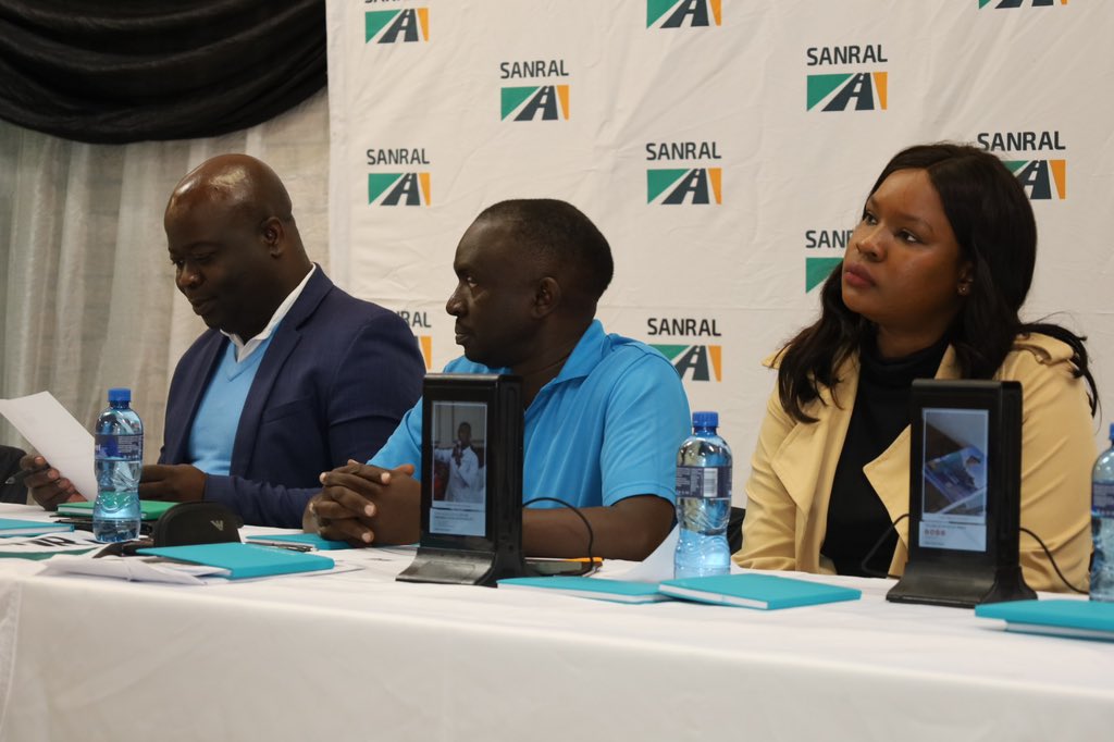 SANRAL_za's tweet photo. Thank you for your participation. This concludes our discussions.
Recap briefing of the event: https://t.co/TPGUwlxRoc
#SANRAL
#SMMEWorkshop
#SANRALProjects
#Siyasebenz https://t.co/VNhBFyocaV